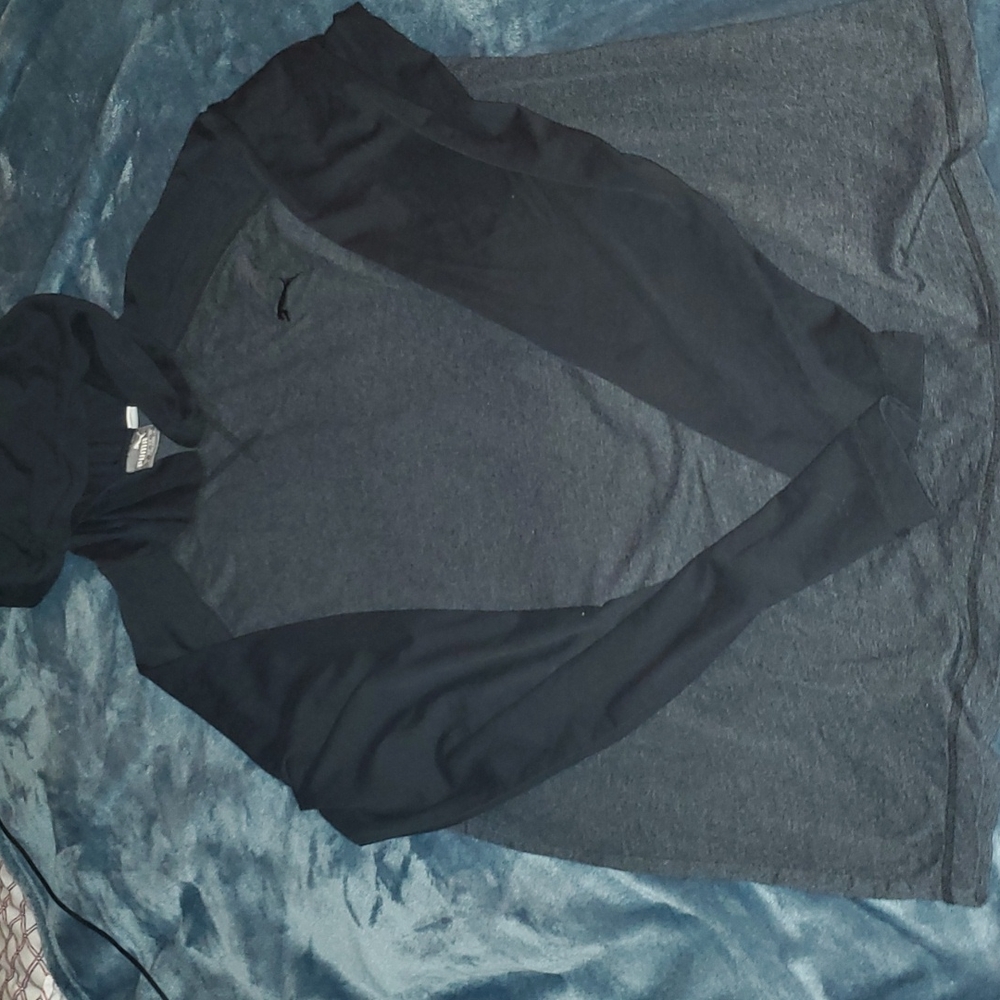 Large Puma Pullover